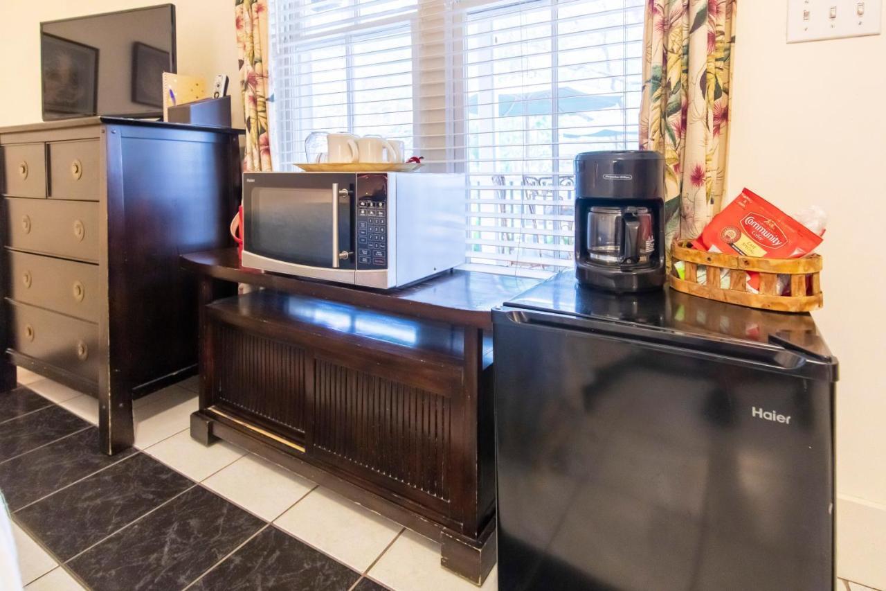 Hibiscus Coffee & Guesthouse Grayton Beach Luaran gambar